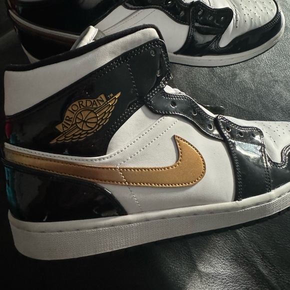 Worn Once Air Jordan One’s Size 10 1/2 Men No strings - Picture 3 of 10